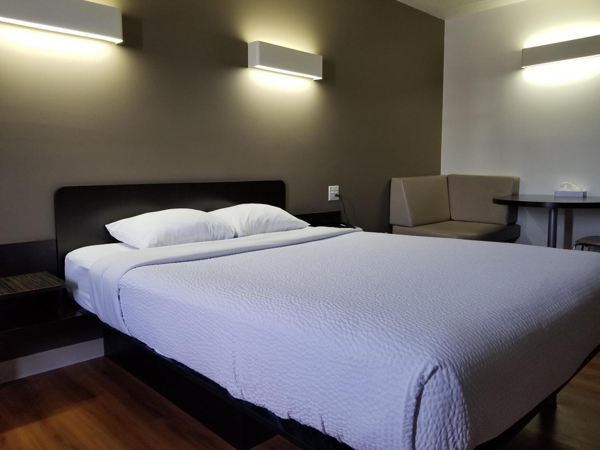 Joys Inn Innisfail, Ab المظهر الخارجي الصورة