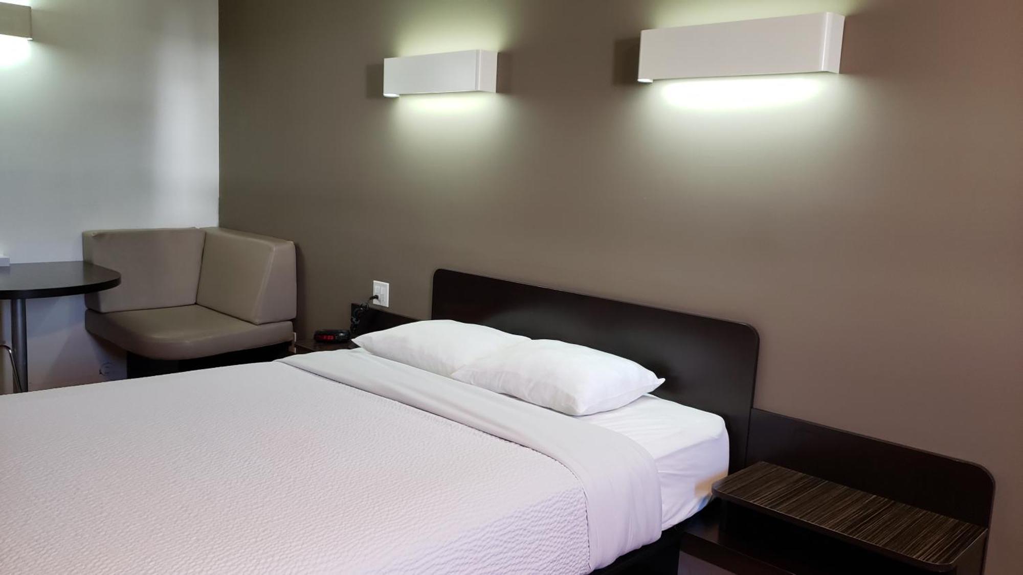 Joys Inn Innisfail, Ab المظهر الخارجي الصورة